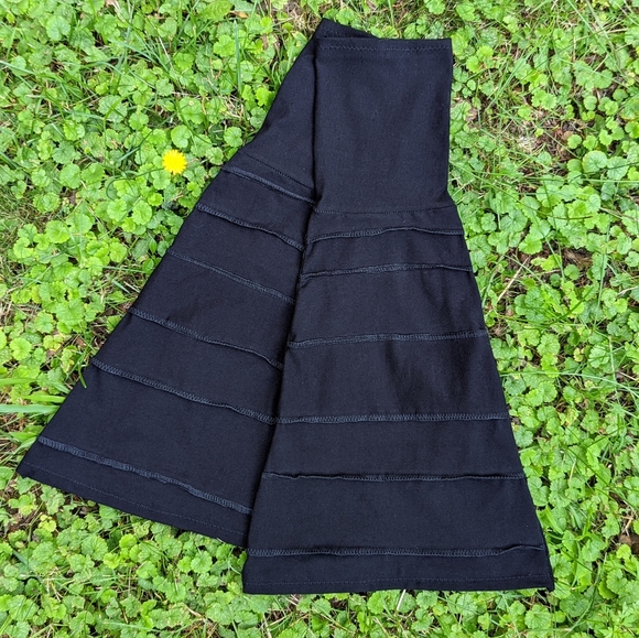 Obsidian Black Bell Bottom Leg Warmers $65 @ LimitlessIndigo.com - Picture 4 of 6